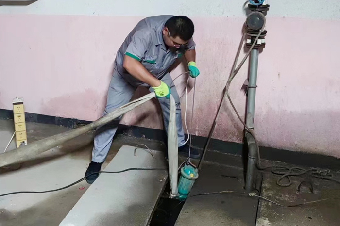 雨中堅守護(hù)家園，筑牢汛期安全墻(圖4)