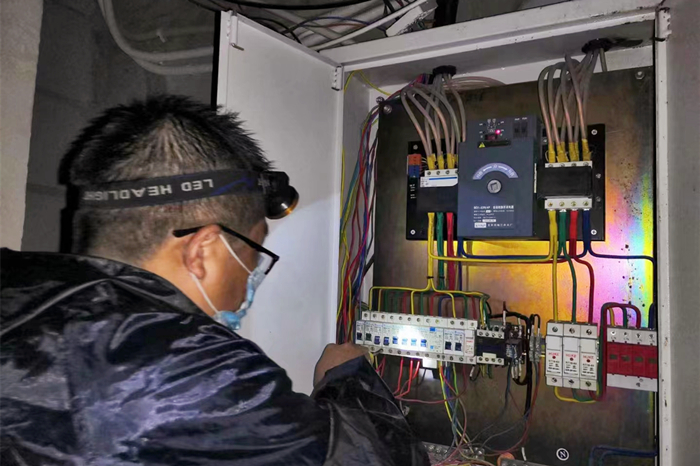 雨中堅守護(hù)家園，筑牢汛期安全墻(圖12)